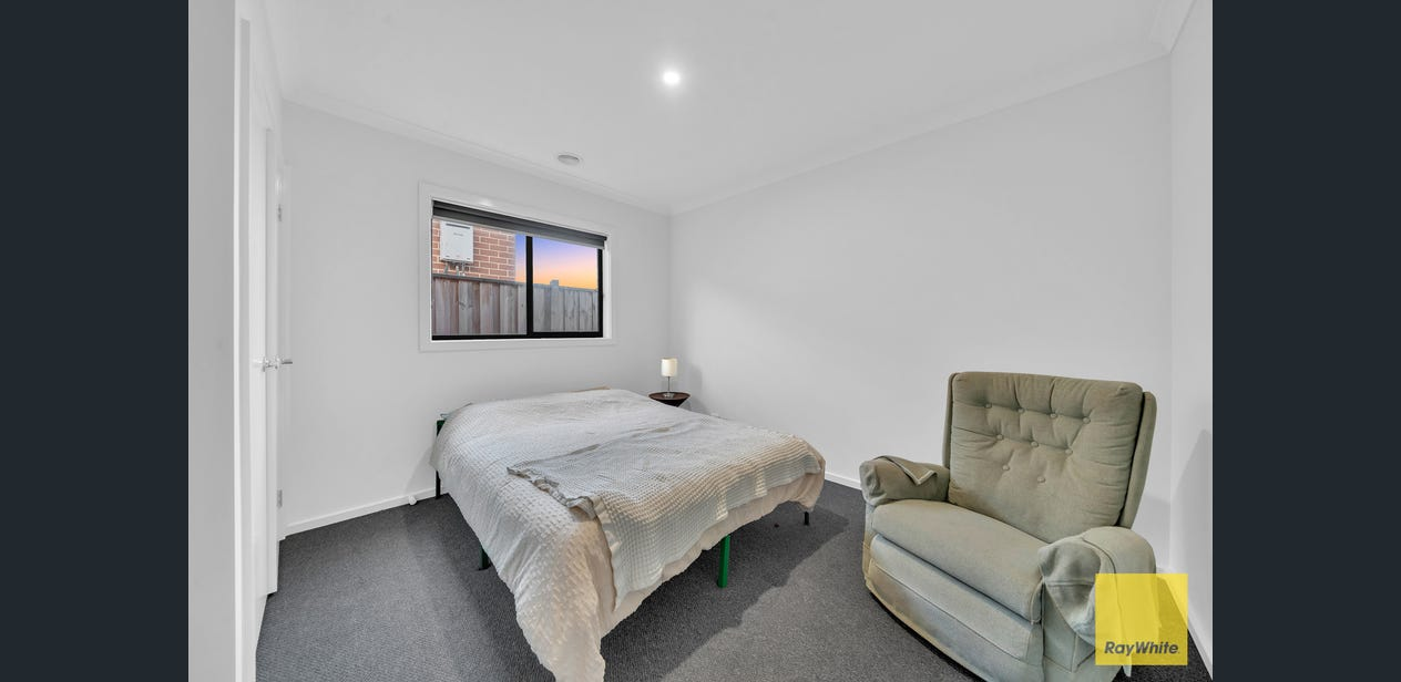 Secondary bedroom