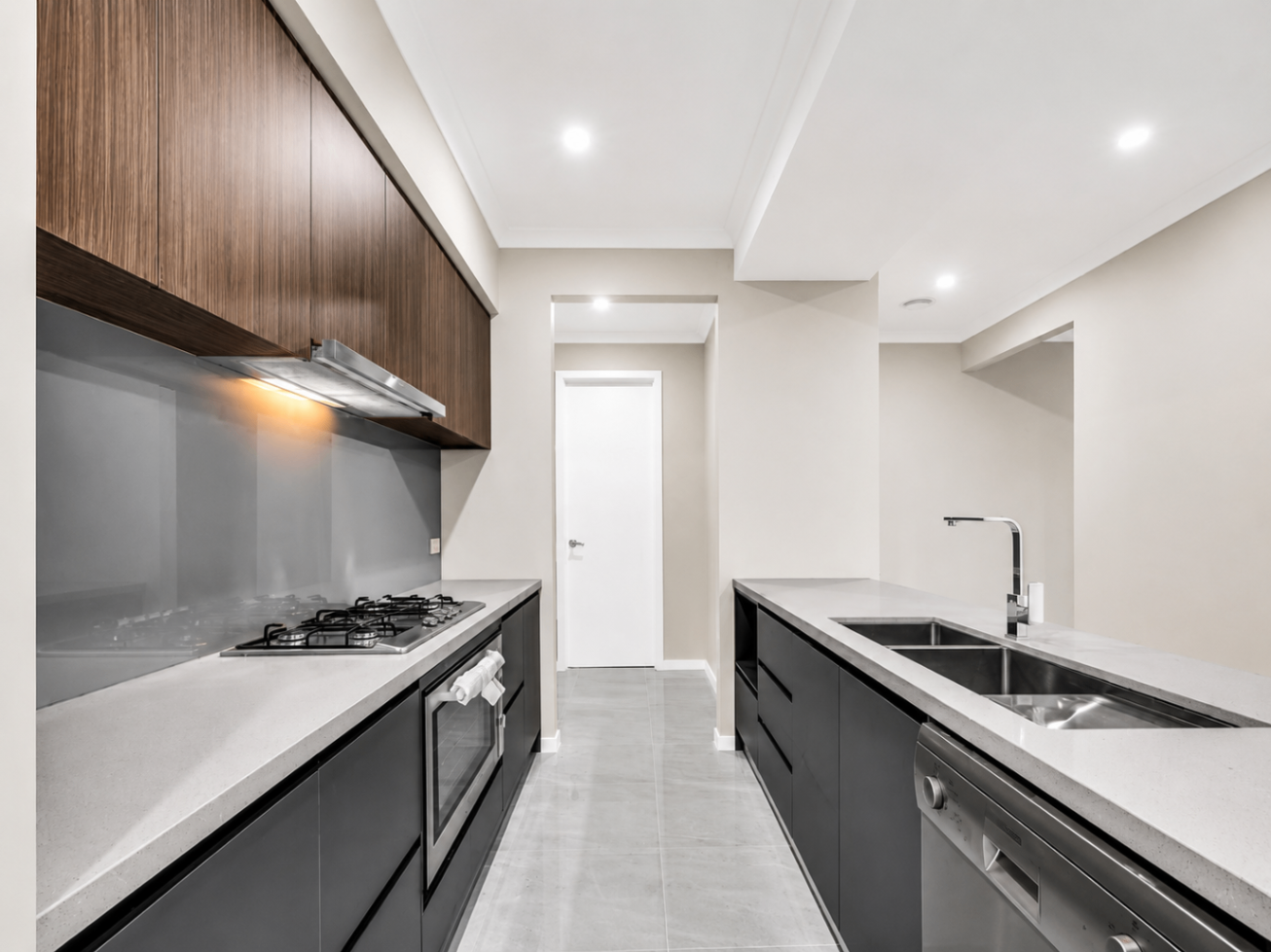Upper bedroom with street outlook
